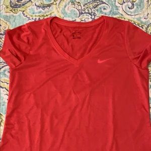 Nike drifit tshirt